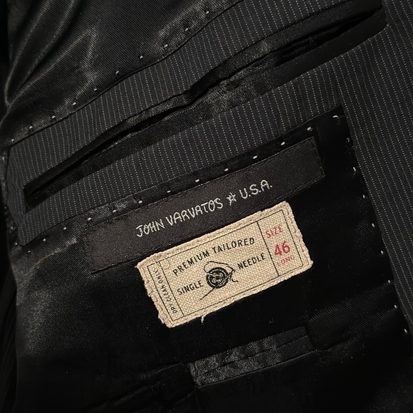 John Varvatos Star USA Pin Stripe 2 Button Blaze Men’s Size 46 Long - Picture 5 of 9